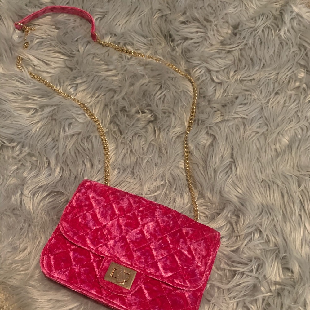 Velvet quilted chain purse